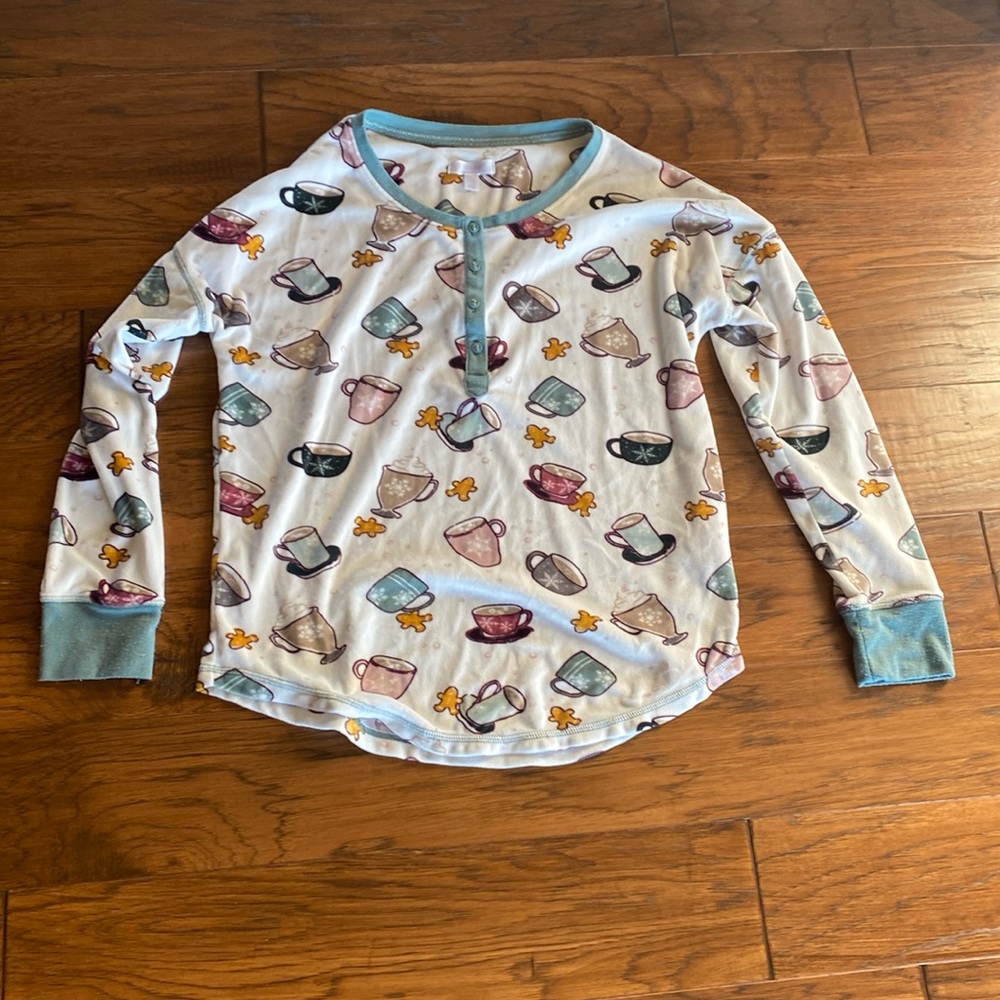 Secret Treasures pajamas top